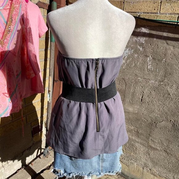 Y2K Grey Ruffled Strapless Top - Picture 3 of 5